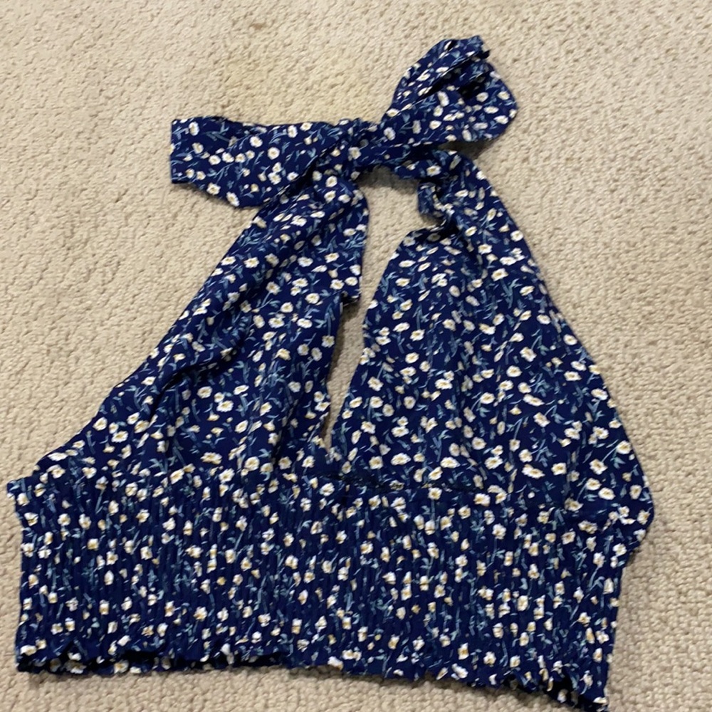 Crop top - Picture 2 of 2